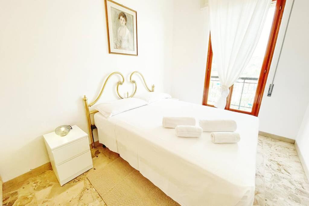 Suite Deamicis - Vista Mare E Relax Sanremo Eksteriør billede